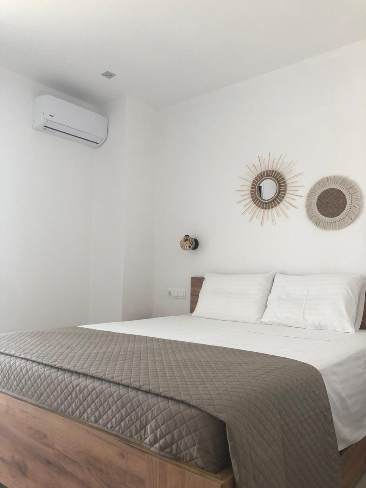 Fiosal Apartments 3 Skiathos Exterior photo